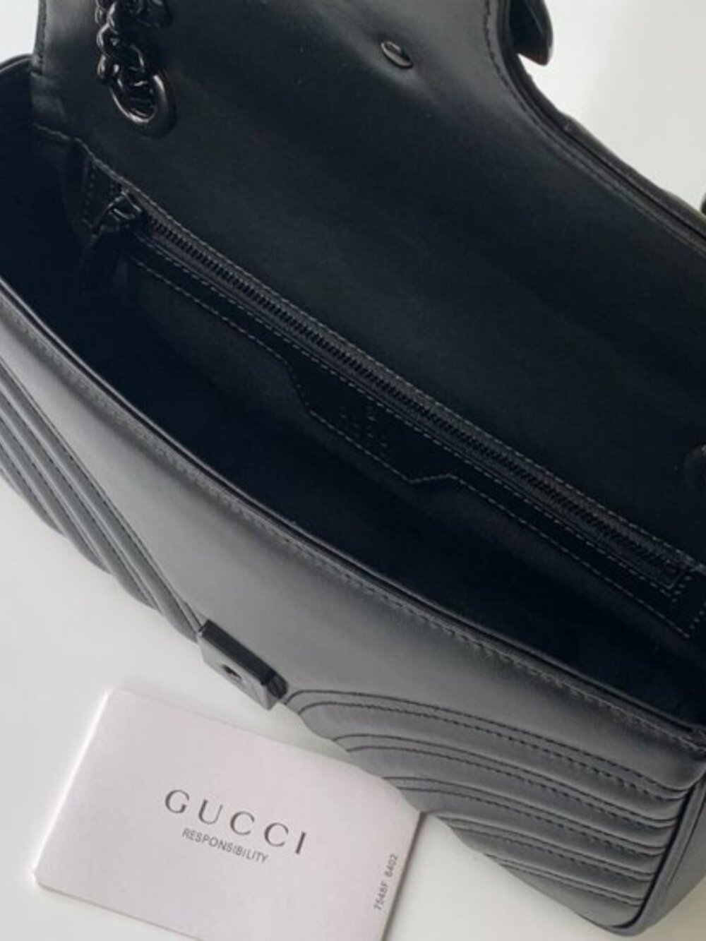 GUCCI Black Leather GG Marmont Shoulder Bag - Picture 8 of 9